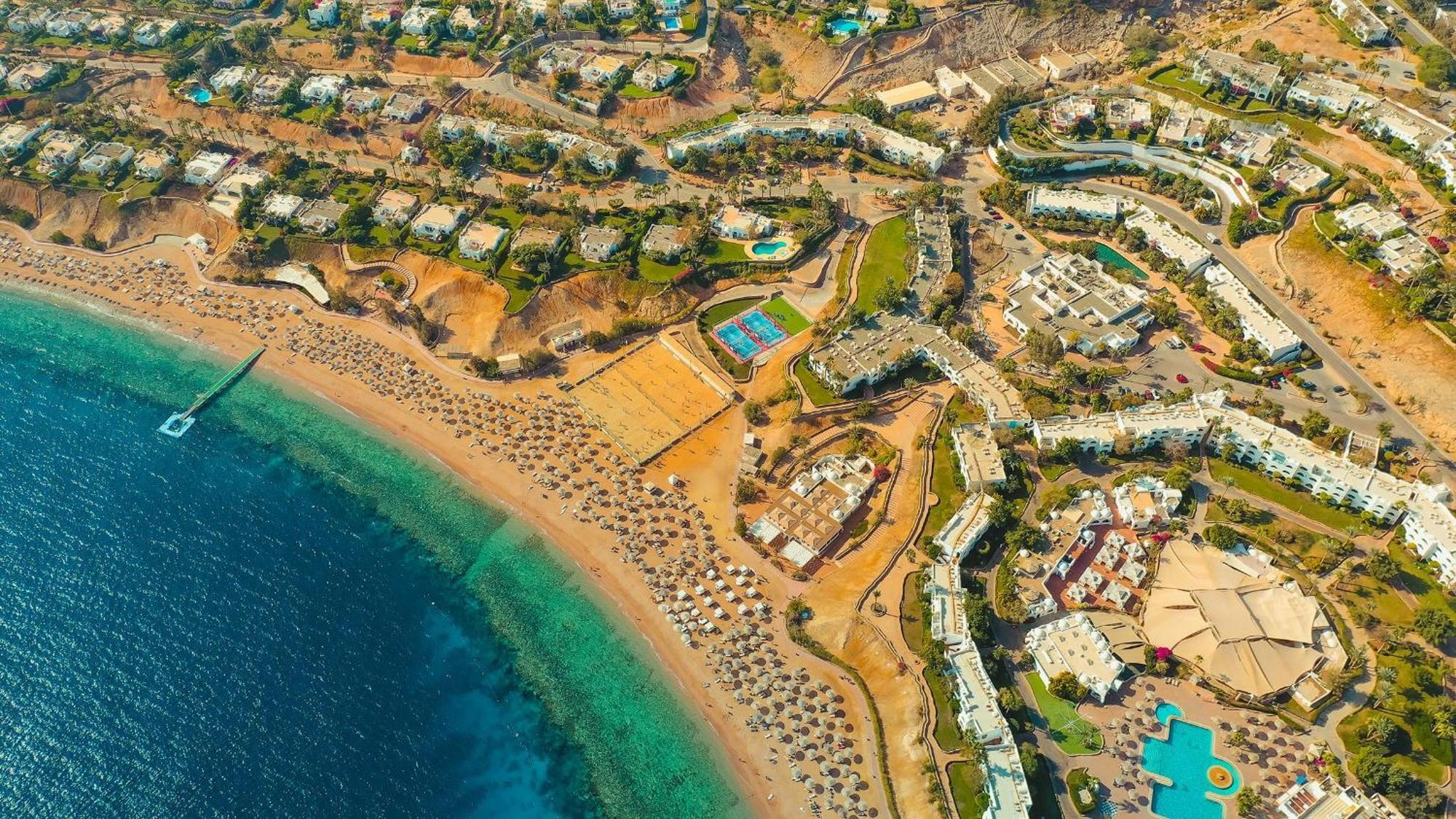 Domina Coral Bay Resort, Diving , Spa & Casino Шарм ел-Шейх Екстериор снимка Aerial view of the bay