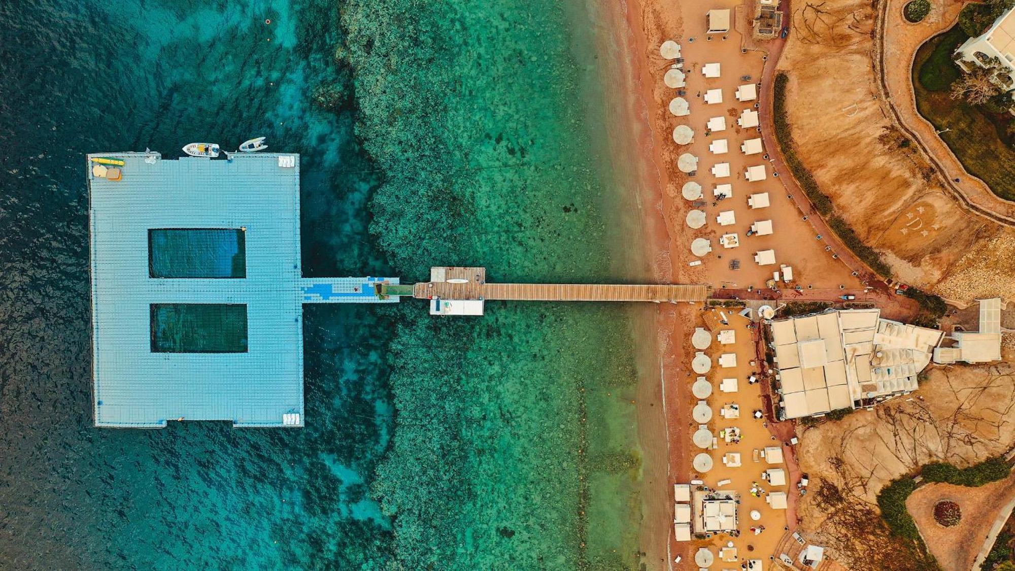Domina Coral Bay Resort, Diving , Spa & Casino Шарм ел-Шейх Екстериор снимка Aerial view of the Red Sea